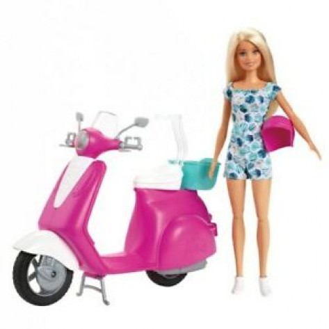 BARBIE CON SCOOTER
